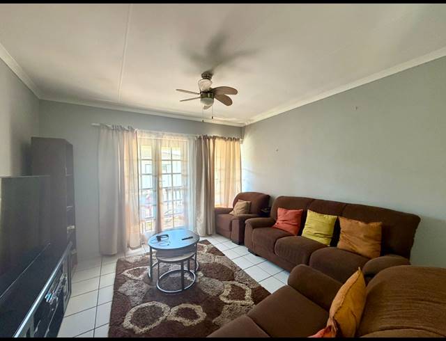 2 BEDROOM FLAT FOR SALE IN ARBORETUM
